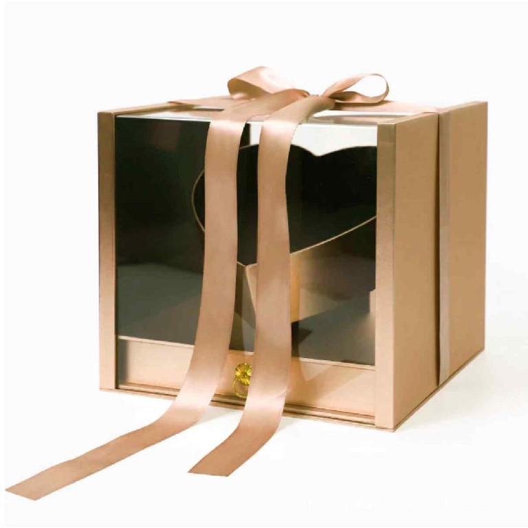 صندوق هدايا قلب شفاف ذهبي 2321-3